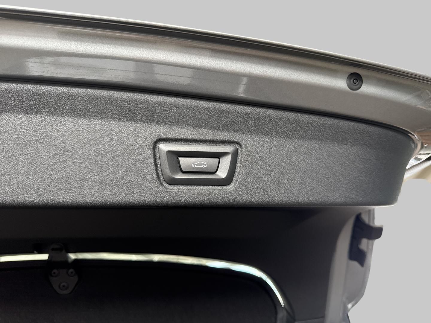 BMW i4 eDrive35 LED ACC El. Heckklappe Mehrzonenklim foto 16