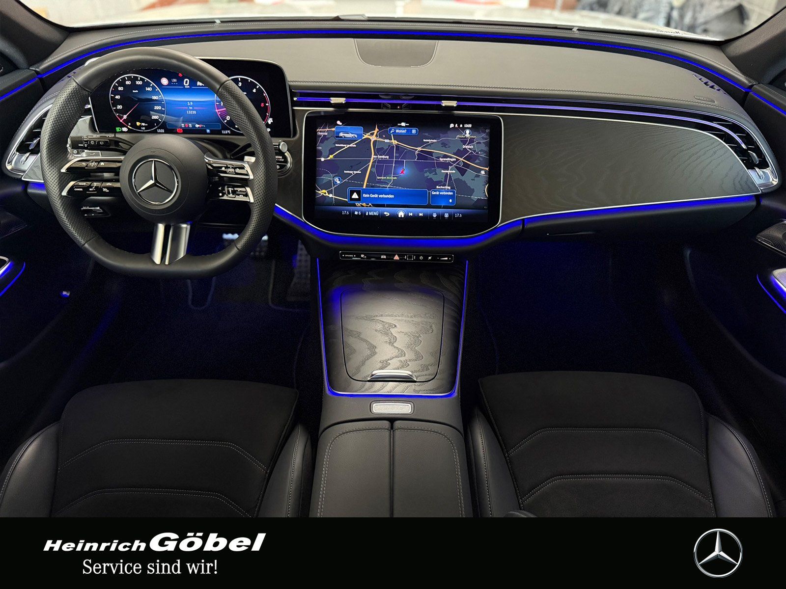 Fahrzeugabbildung Mercedes-Benz E 220 d T AMG*AHK*PANO*BURMESTER*DISTRONIC*TOTWI