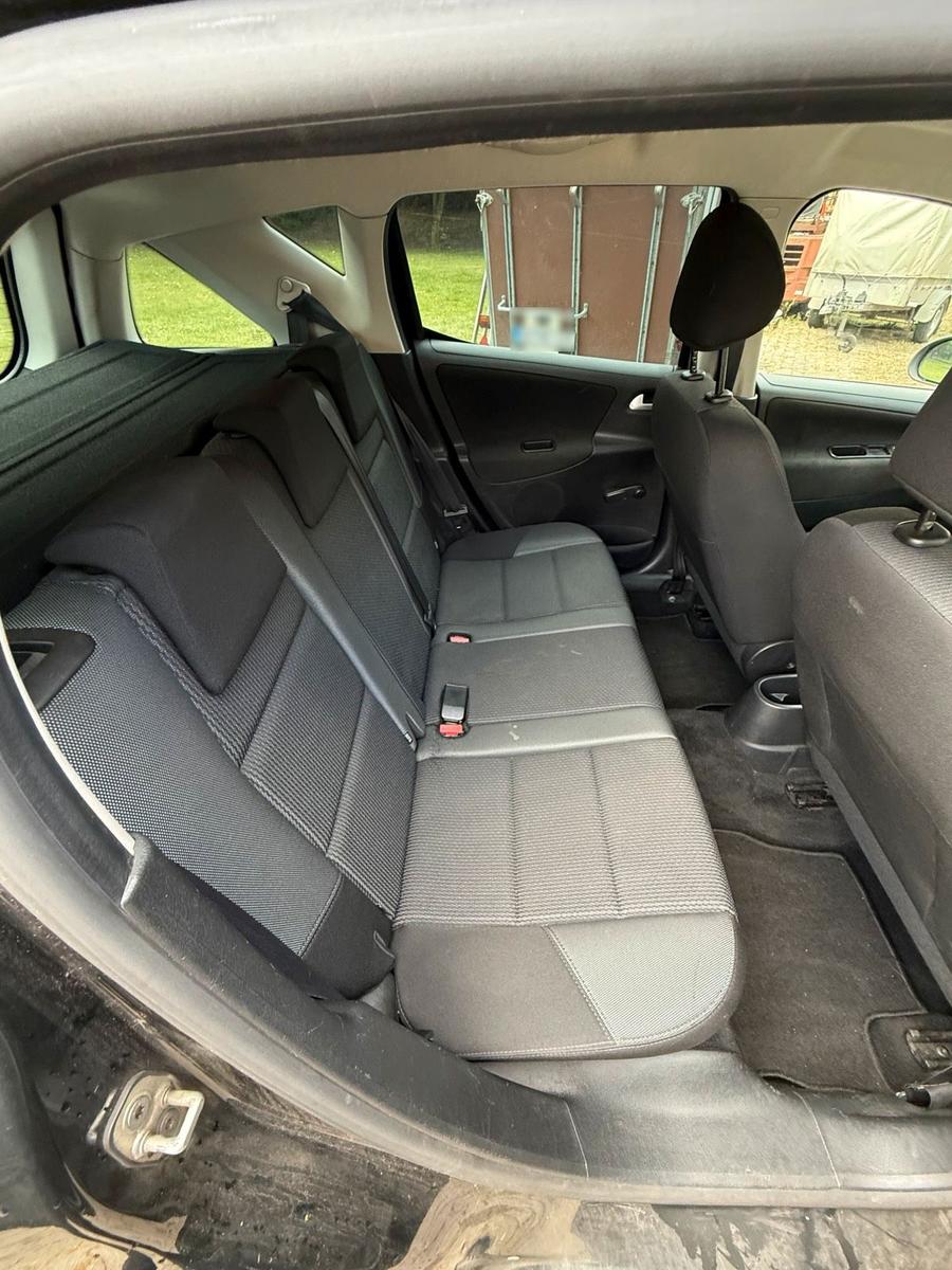Peugeot 207 2011 — photo 9