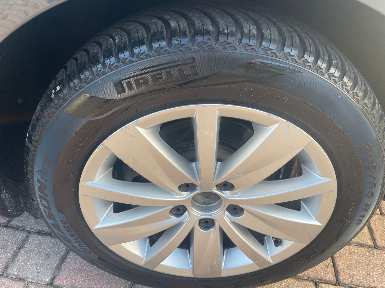 Volkswagen Passat 2014 — photo 10