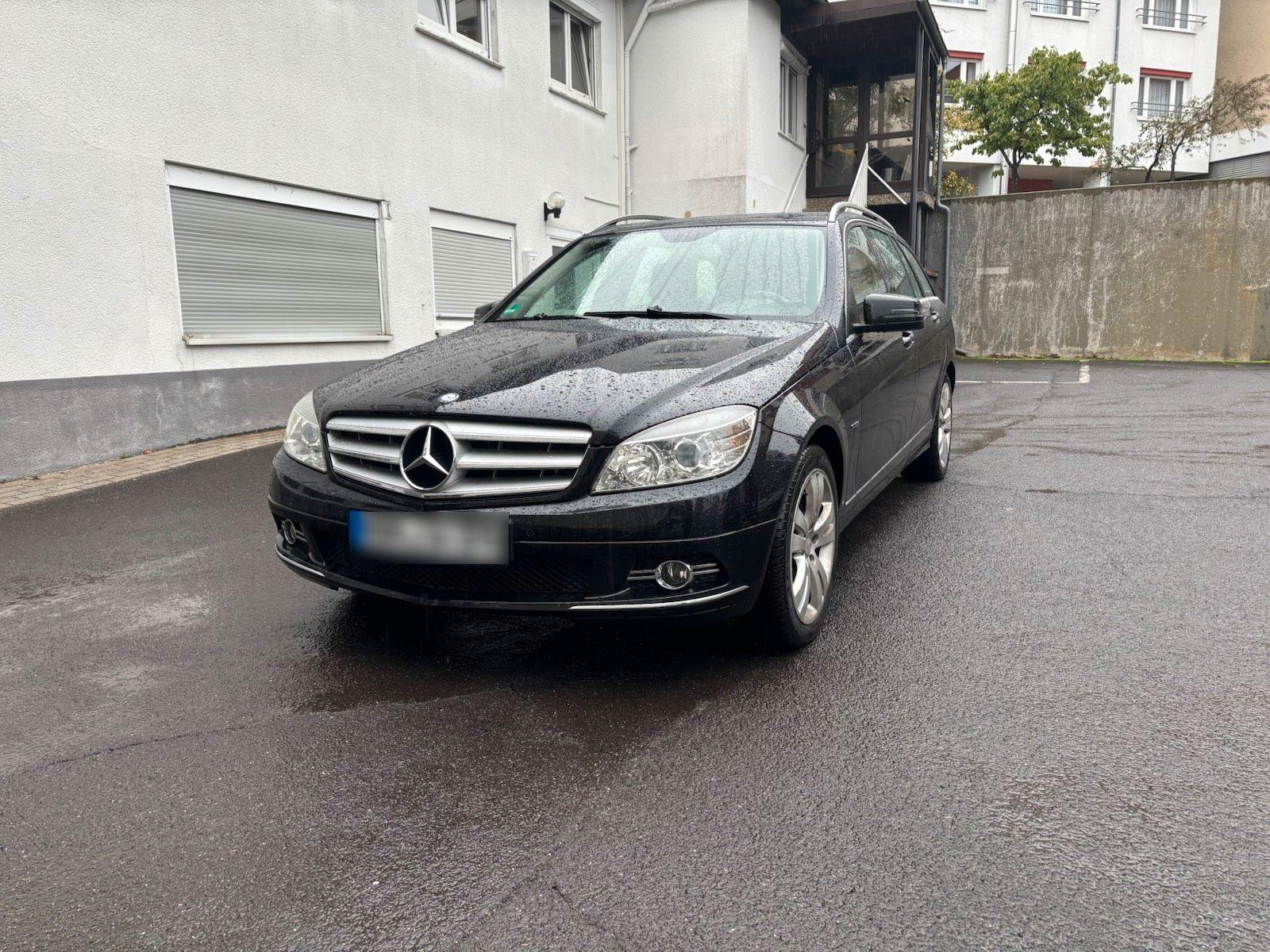 Mercedes-Benz 200, 2011