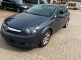 Opel Astra H GTC Cosmo Xenon.Navi.LMF.PDC. - Opel Astra aus 2006: Gtc