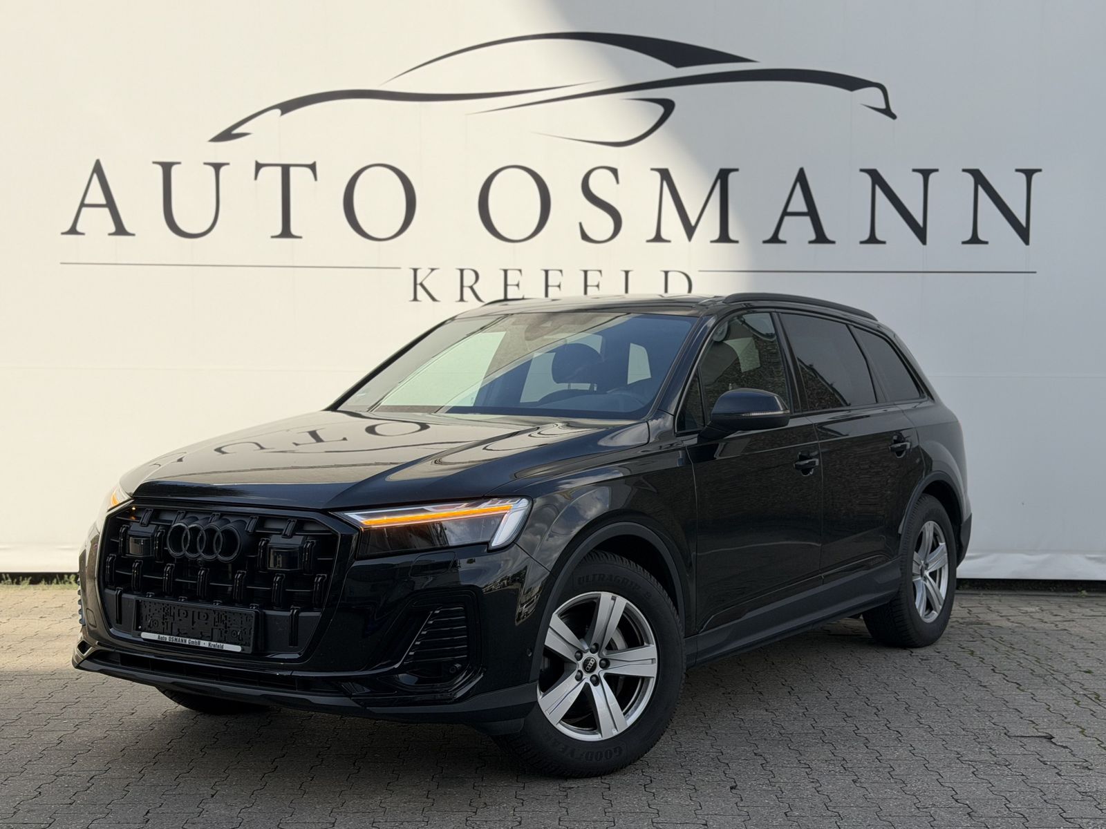 Audi Q7 - 1