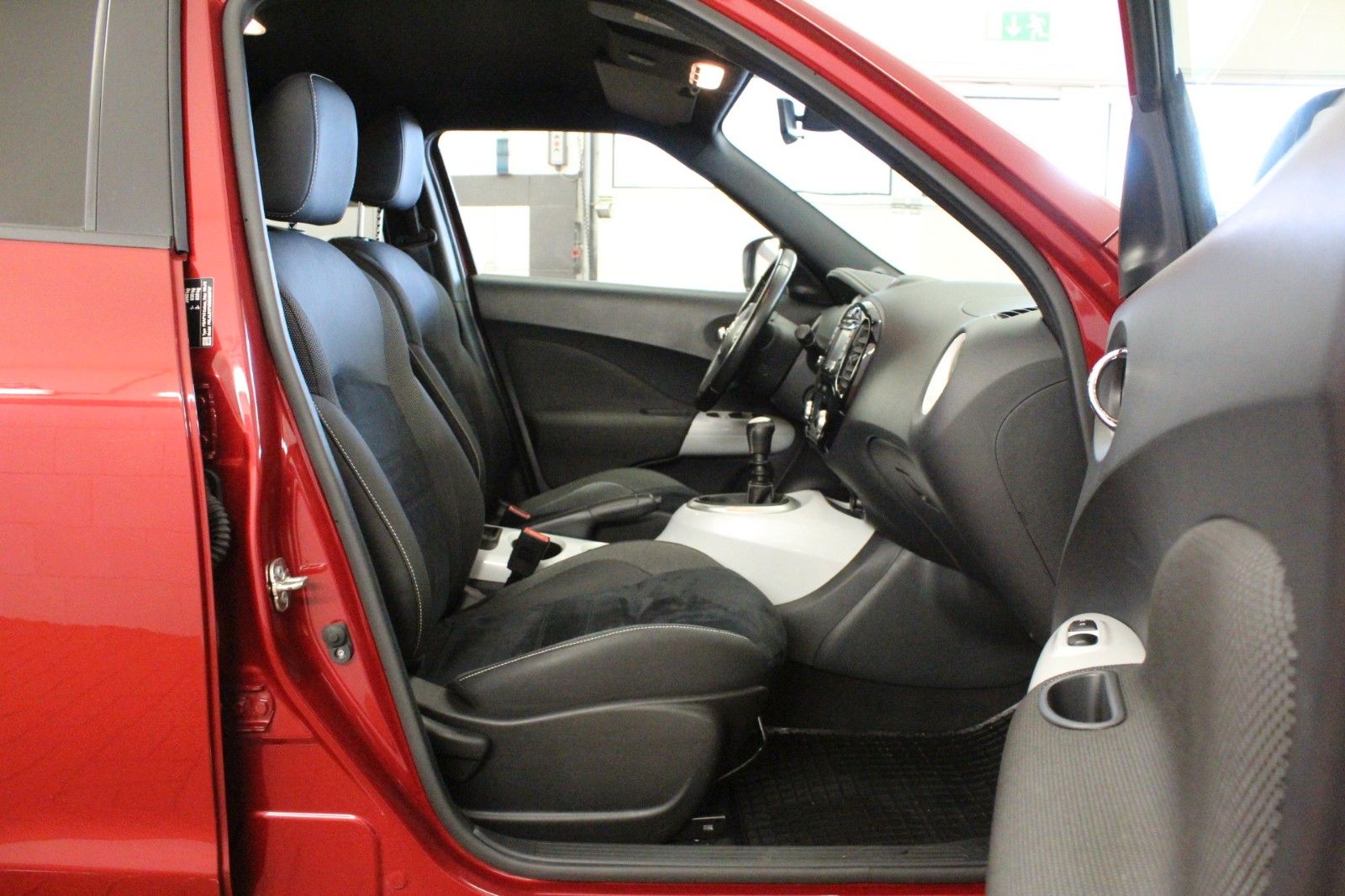 Fahrzeugabbildung Nissan Juke    1.2 DIG-T  N-Connecta 4x2  AHK