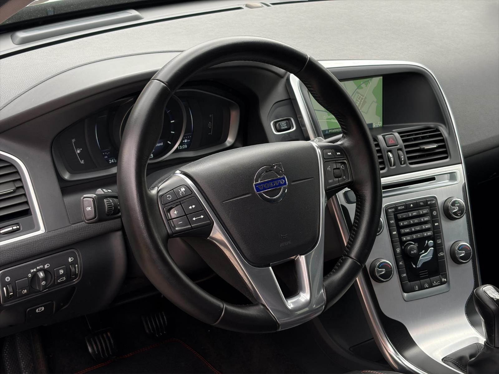 Volvo XC60 D4 Ocean Race  Leder/Kamera/ACC