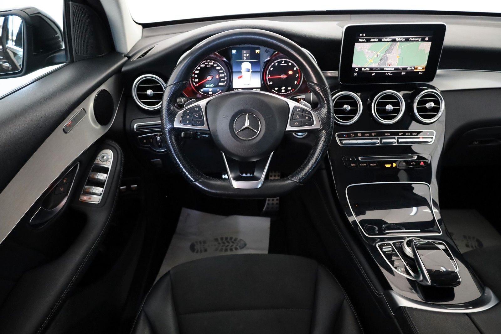 Fahrzeugabbildung Mercedes-Benz GLC 300 4M Exclusive AMG Int. TLeder,Navi,LED,SH