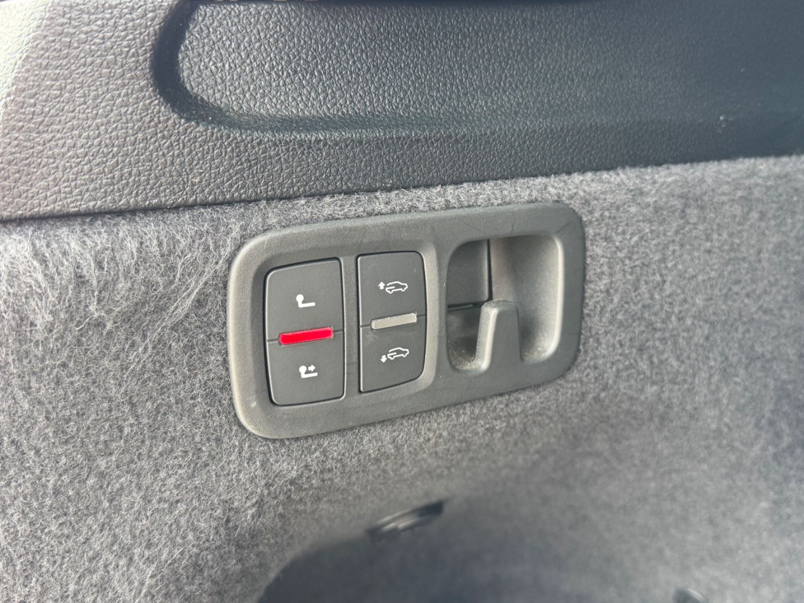 Fahrzeugabbildung Audi SQ7/RAUTEN-SITZE/PANO/AHK/360°Cam/Carbon/BOSE/