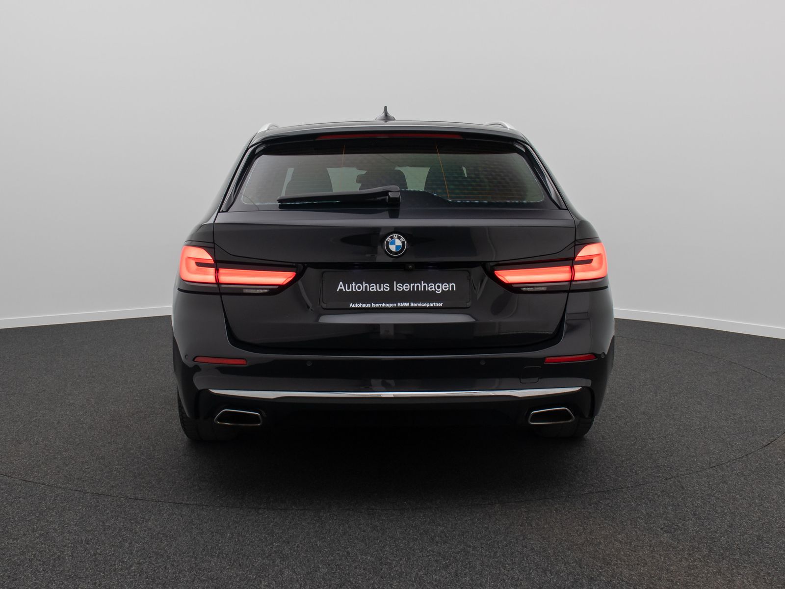 Fahrzeugabbildung BMW 530i xD Luxury Line DAB Kamera HUD HiFi Panorama