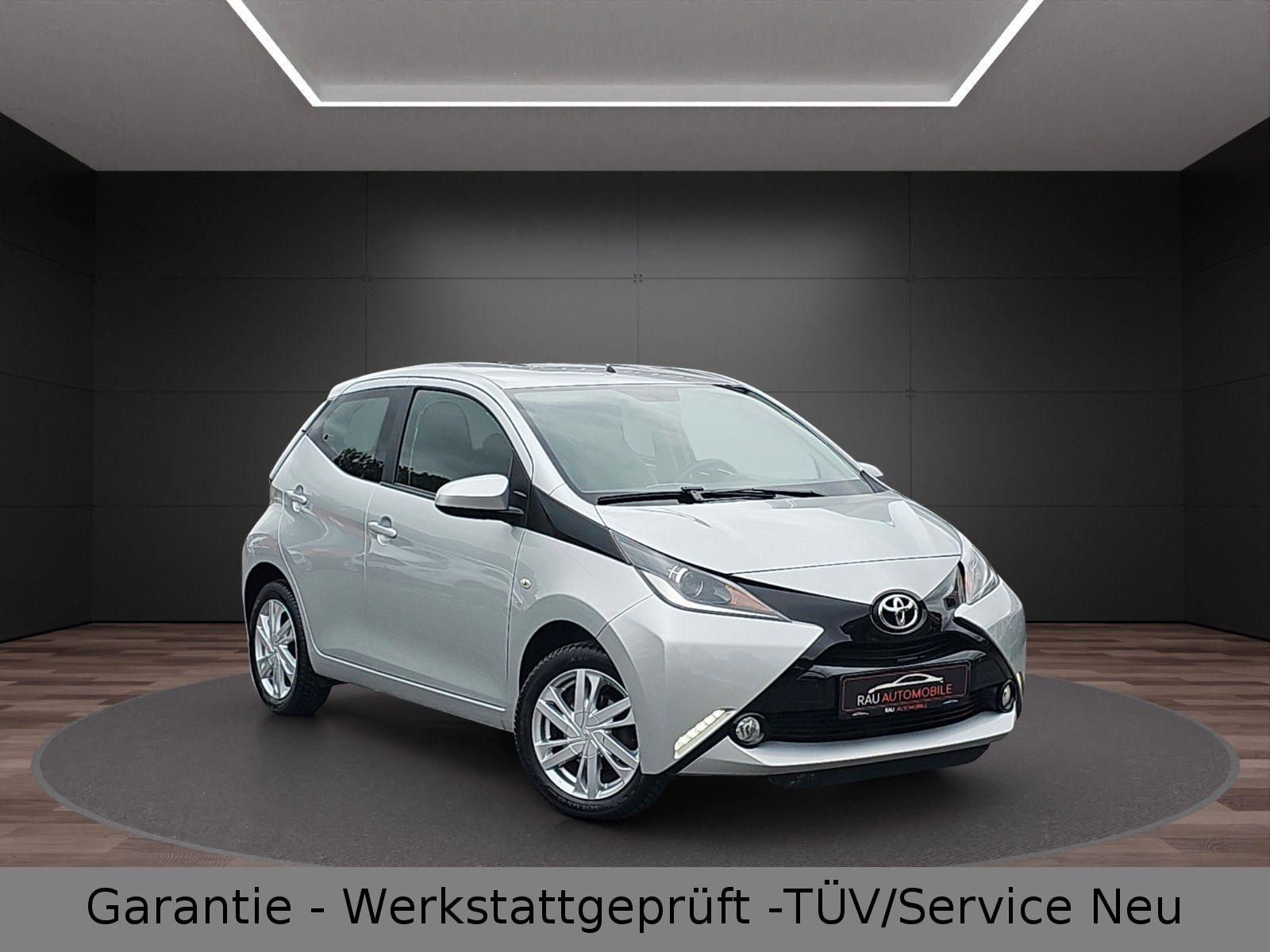 Toyota Aygo (X) 2016, 1.0 benzīns, Manuāls, Hečbeks, Sudrabs — Latvijā