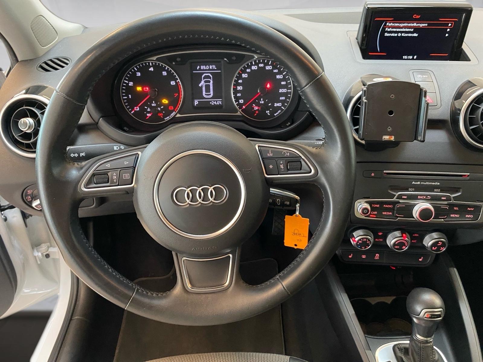 Audi A1 Sportback 1.0 TFSI ultra sport S tronic PDC S
