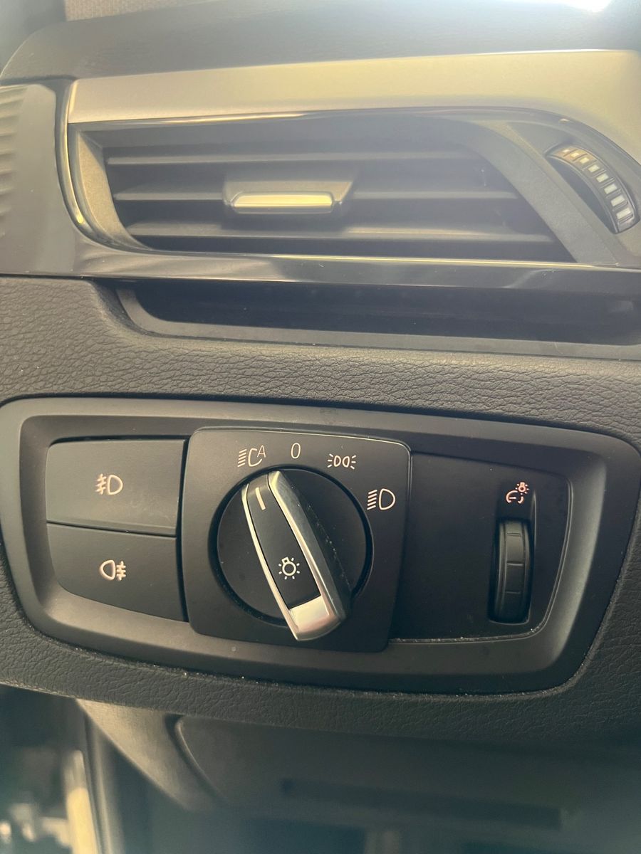 Fahrzeugabbildung BMW X1 sDrive 18 d Advantage *LED*NAVI*SITZHEIZUNG*