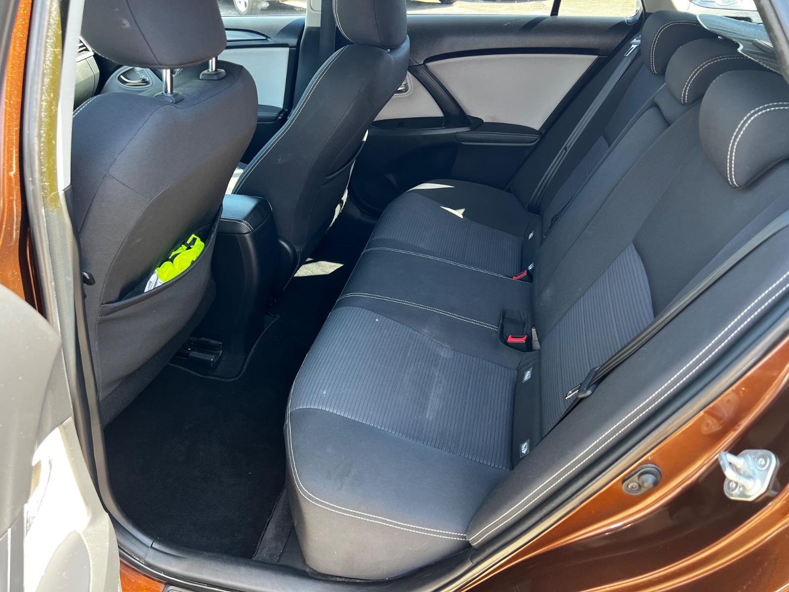 Toyota Avensis 2015 — photo 23