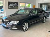 Skoda Superb 2.0 TDI Elegance 4x4 Leder Xenon Navi - Skoda Superb: Elegance