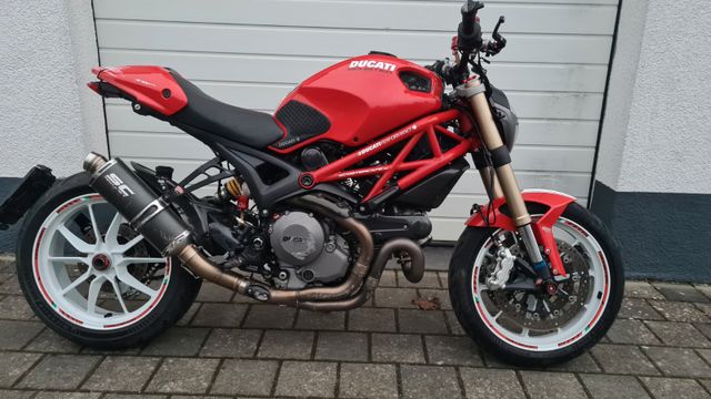 Ducati Monster 1100 EVO SC Carbon