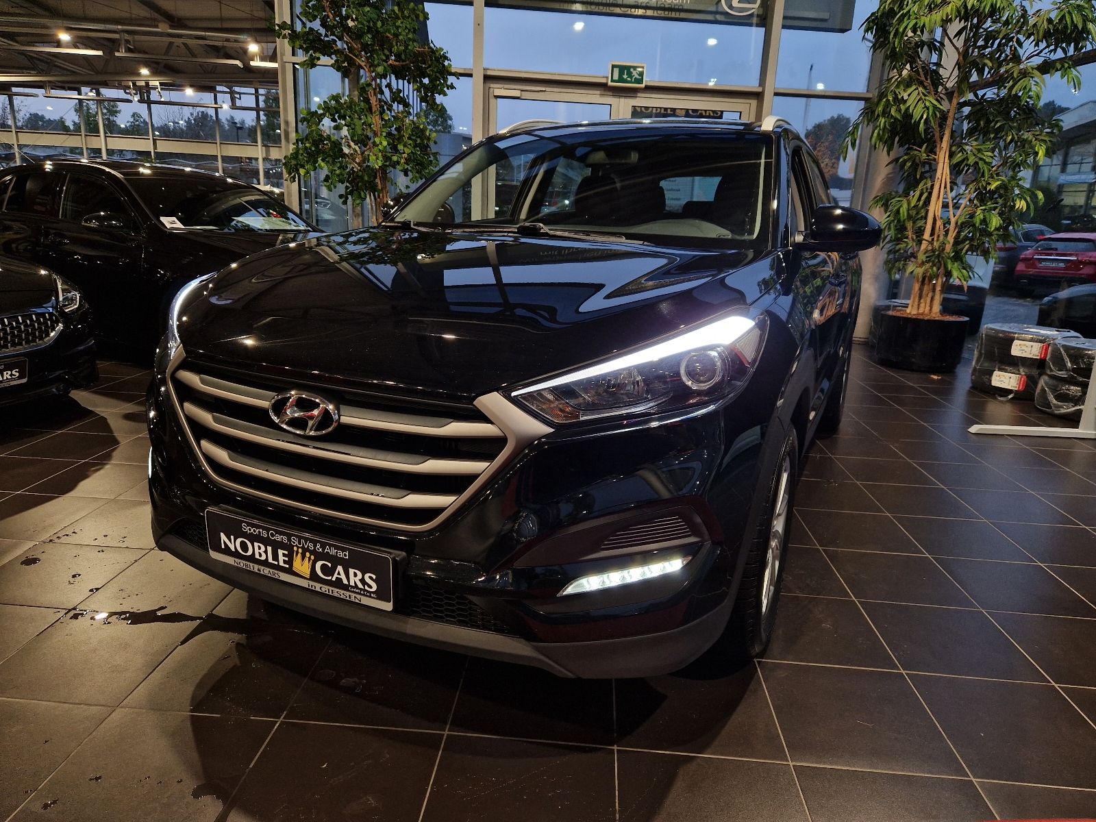 Fahrzeugabbildung Hyundai TUCSON blue Classic 2WD KLIMA NAV SHZ PDC RFK