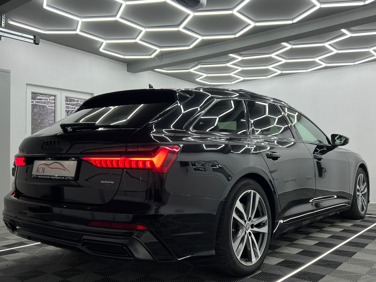 Fahrzeugabbildung Audi A6 Avant 50 TDI Quattro S-LINE SPORT/PANO/AHK/AC