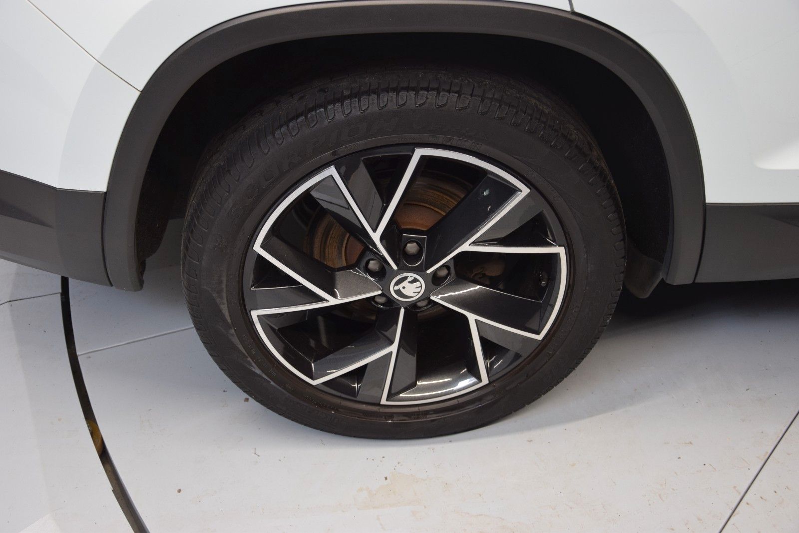 Fahrzeugabbildung SKODA Kodiaq Style 4x4 Pano LED Keyless Sitzbelüf. AHK