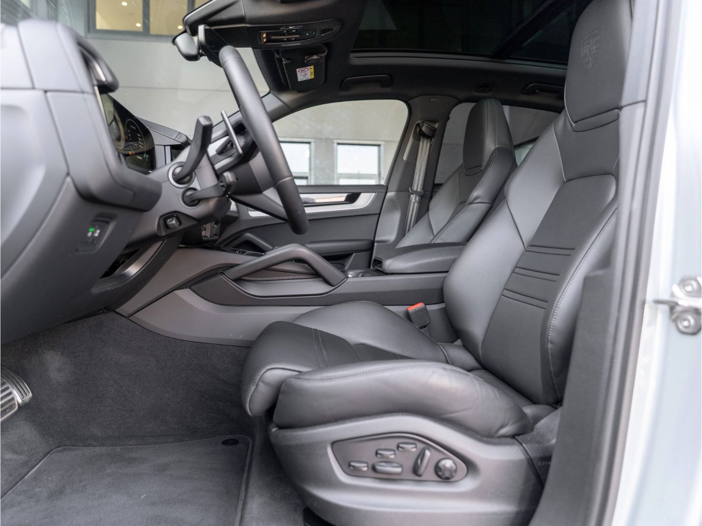 Porsche Cayenne Black Edition SportDesign Sportaga. 22'' foto 5