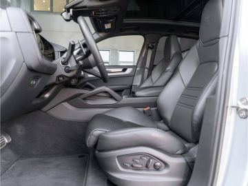 Porsche Cayenne - 5