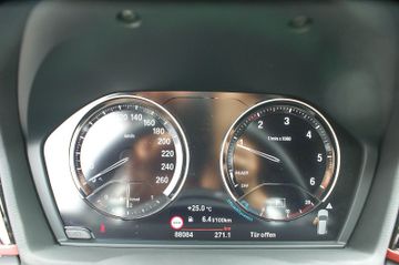 Fahrzeugabbildung BMW X1 xDrive20 dA Sport Line LED AHK NAVI 1.HAND