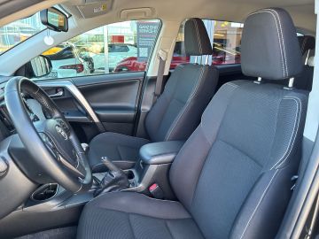 Toyota RAV 4 - 8