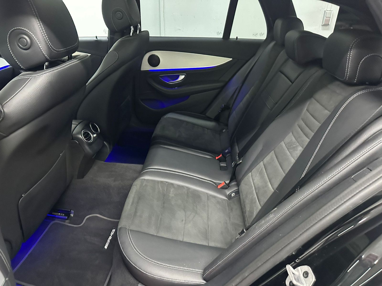 Fahrzeugabbildung Mercedes-Benz E 300 de T Autom. *AMG-LINE*DISTRO*PANORAMA*