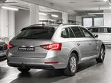 Skoda Superb Combi 2.0 TDI Ambition DSG, AHK, Navi - Skoda Superb: 2.0