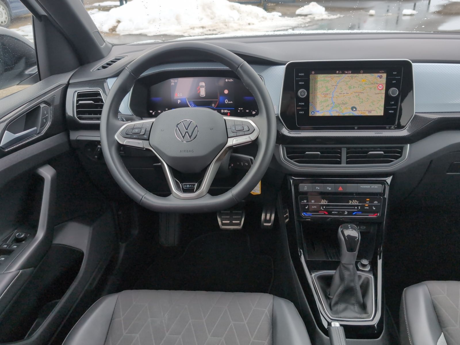 Volkswagen T-Cross - Bild 8