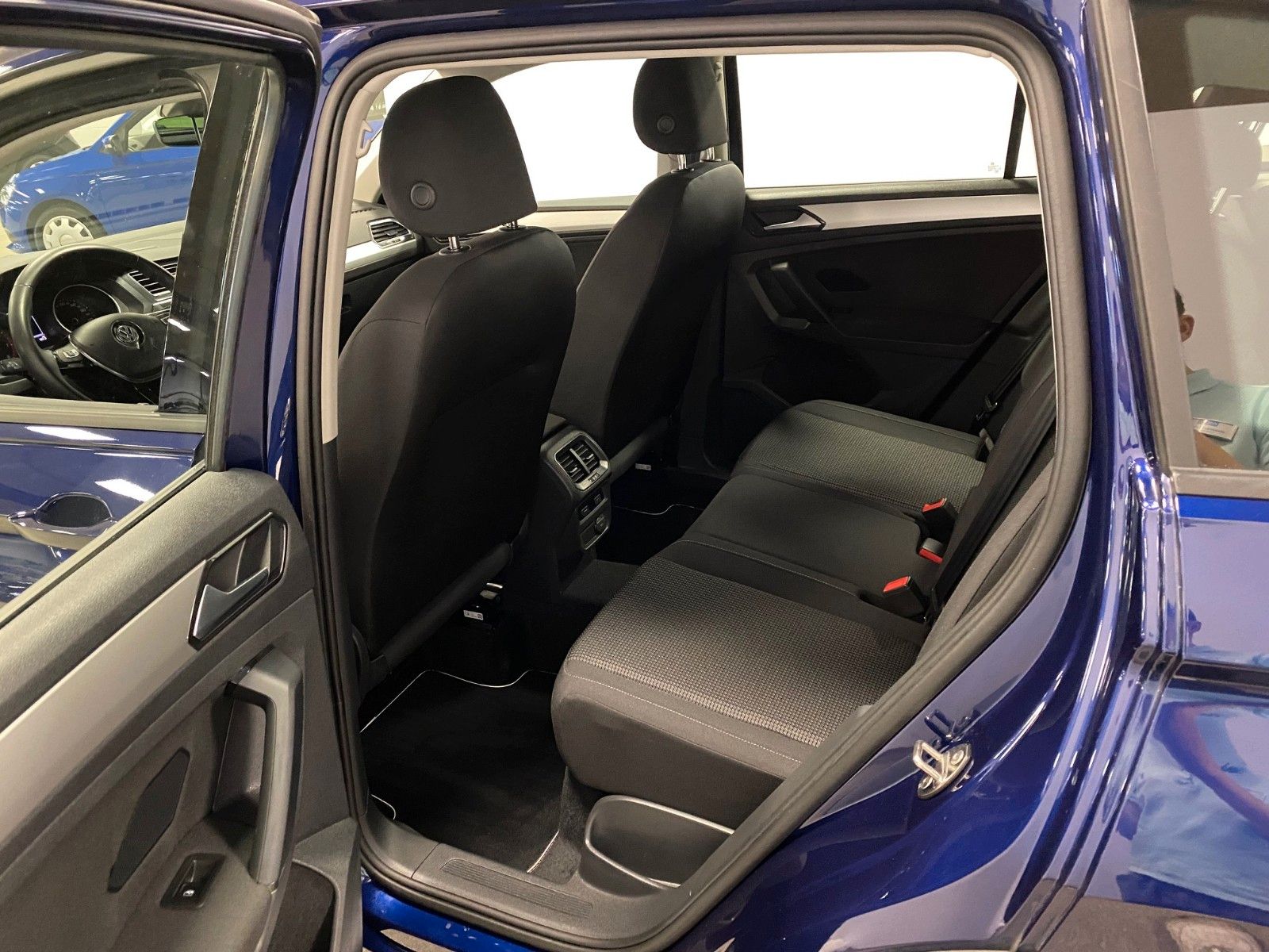 Fahrzeugabbildung Volkswagen Tiguan 1.4 TSI Trendline+NAVIGATION+AHK schwenk+