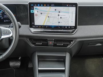 Volkswagen Tiguan - 12
