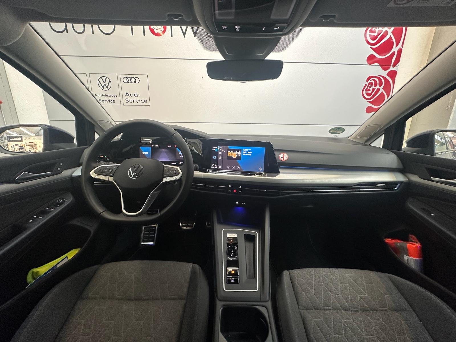 Volkswagen Golf VIII 1.5 eTSI#DSG#MOVE#NAVI#LED