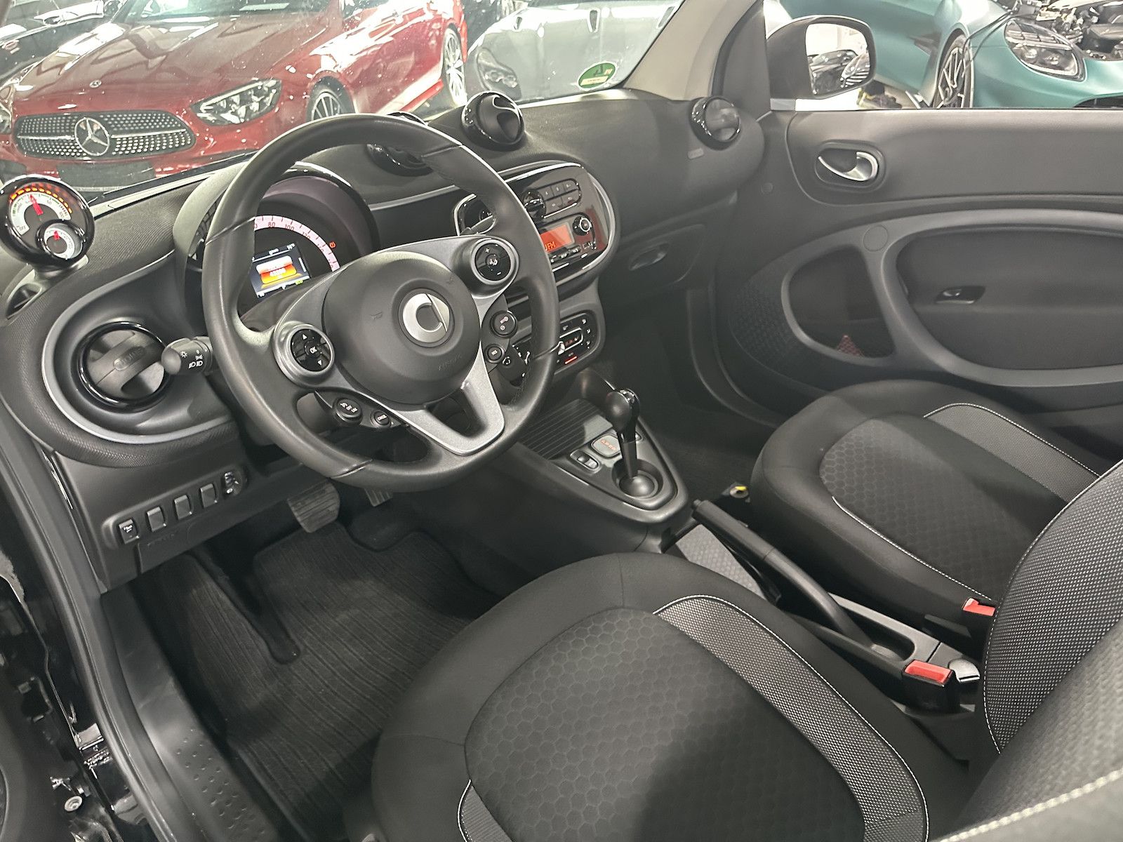 Fahrzeugabbildung Smart ForTwo Cabrio EQ Passion/22KW/Alu/Sound/SH/Temp/