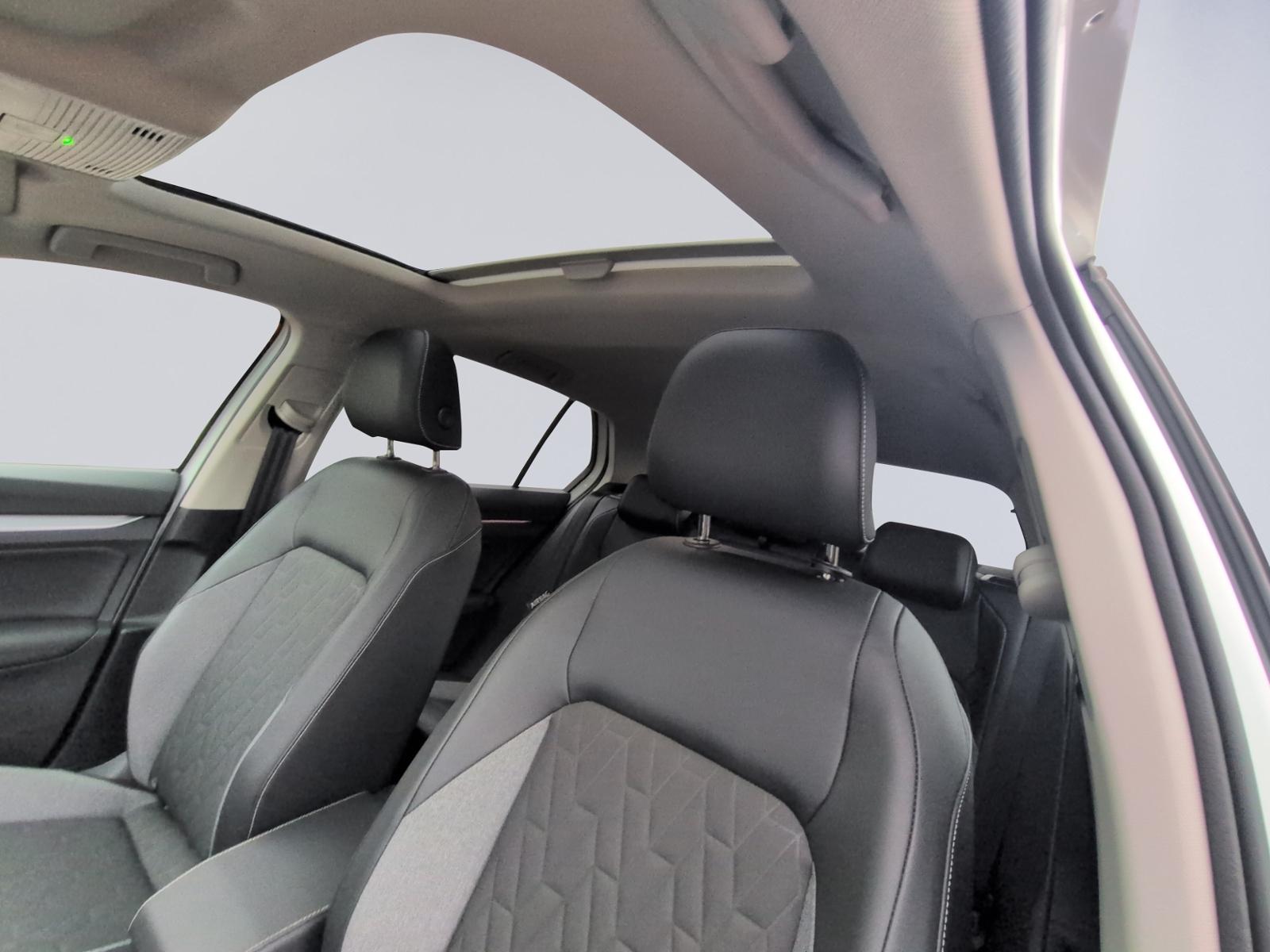Volkswagen Golf VIII 1.5 eTSI DSG Goal LED+PANO+AHK, миниатюра 12