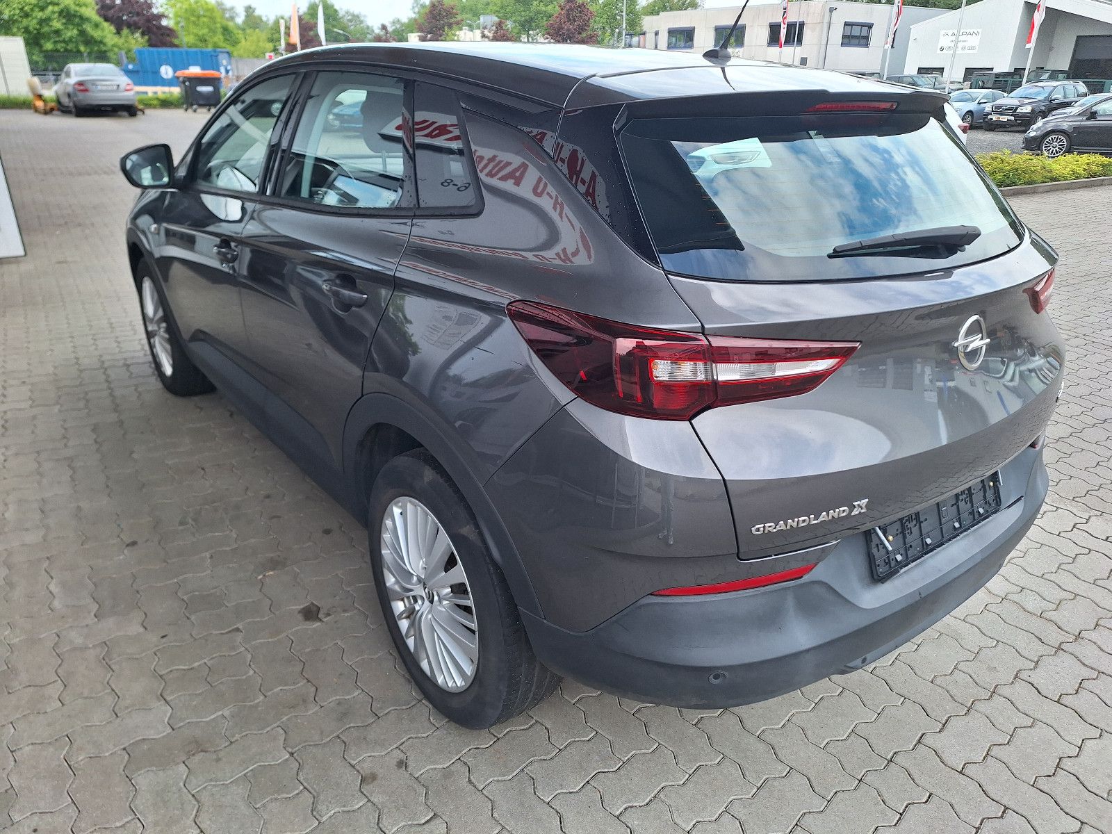 Fahrzeugabbildung Opel Grandland (X) Edition