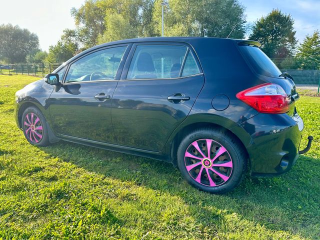 Toyota Auris Life — Bild 2