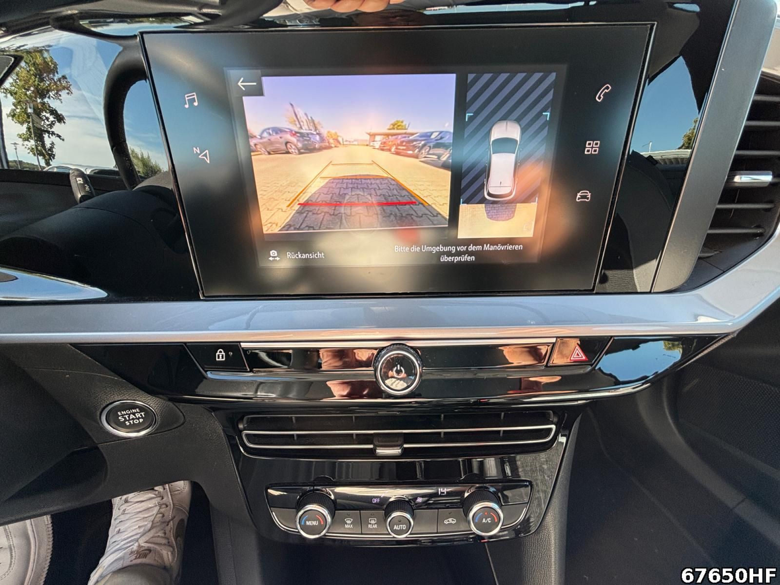 Fahrzeugabbildung Opel Mokka -e Elegance