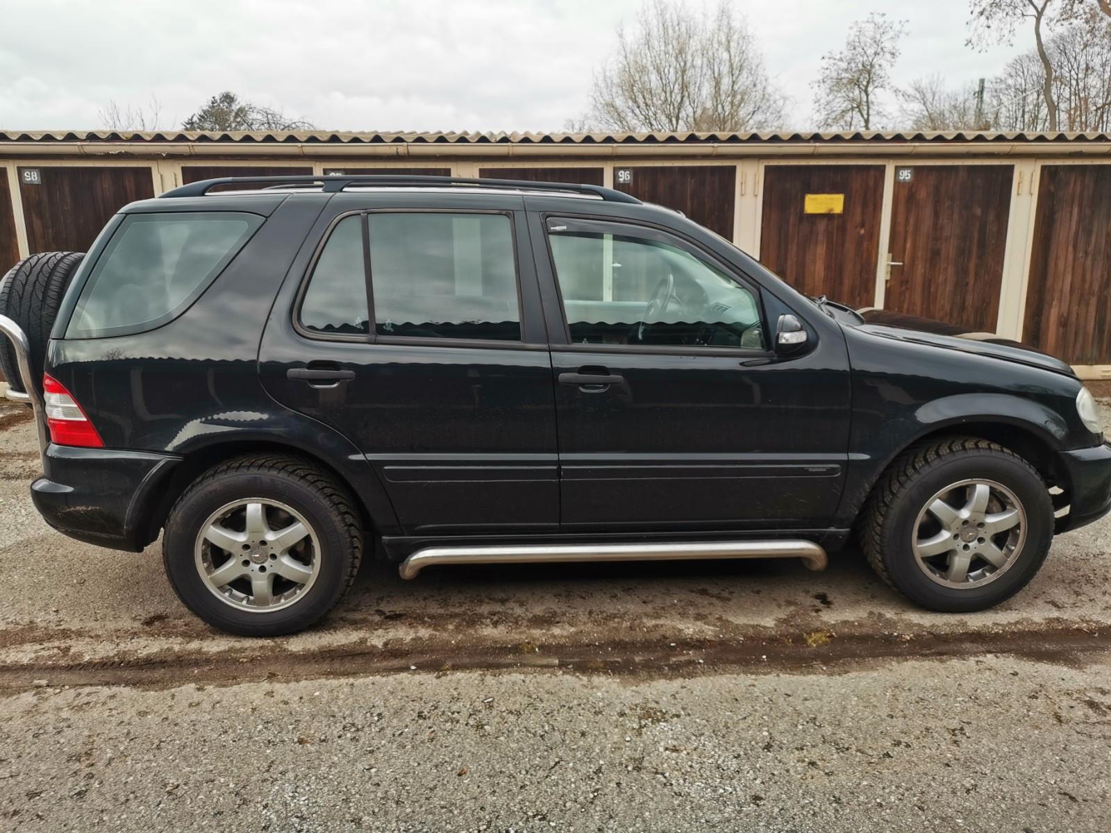 Mercedes-Benz ML350 2004 — photo 6