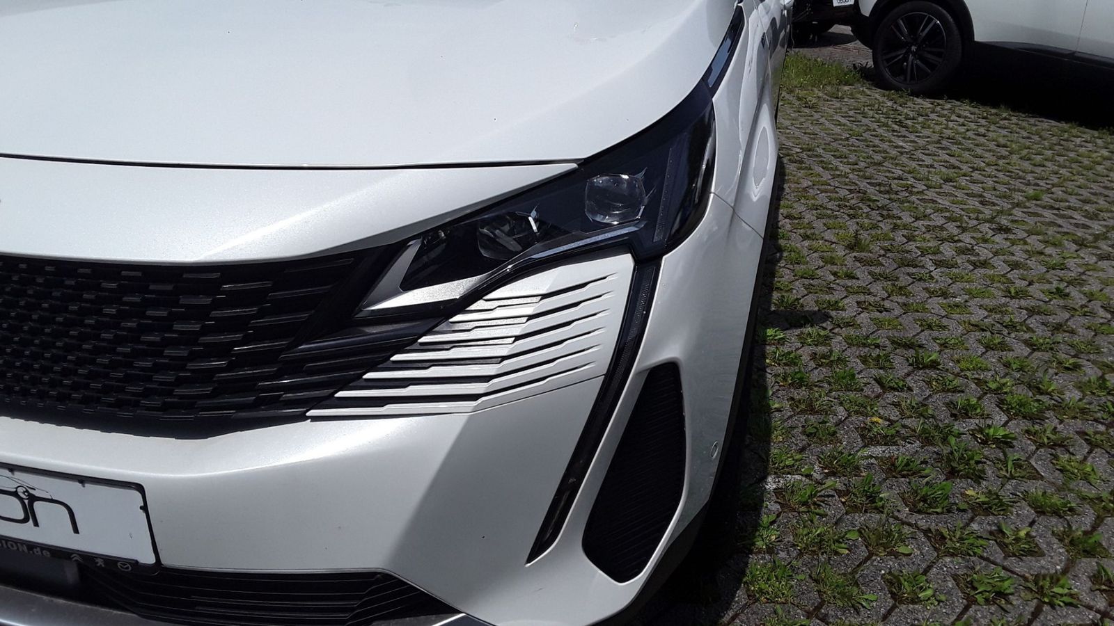 Peugeot 3008 Hybrid 225 (Plug-In) e-EAT8 GT Navi LED imagem 3