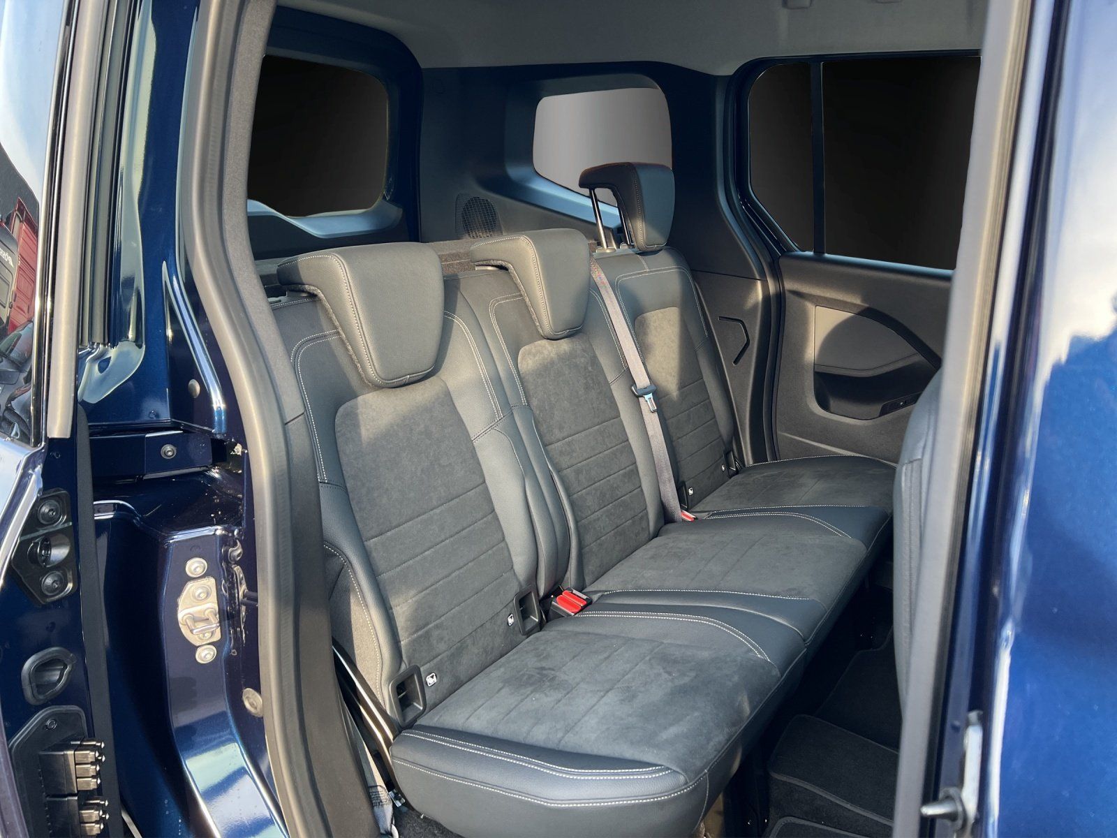 Fahrzeugabbildung Mercedes-Benz T 180 d PROGRESSIVE MBUX DAB Winterpaket RÜFA