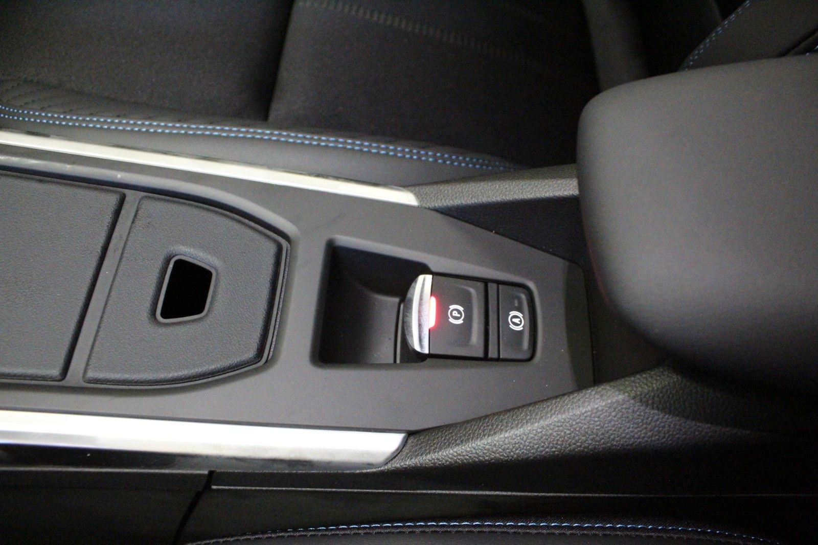 Fahrzeugabbildung Renault Clio VI E-Tech 160 Full Hybrid Esprit Alpine