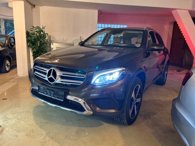 Mercedes-Benz GLC 350 e 4Matic Panorama AHK Leder Beige