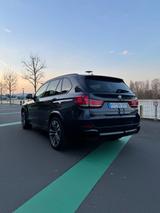 BMW X5 xDrive30d -M-Paket Sportautomatik - BMW X5: Sport Paket