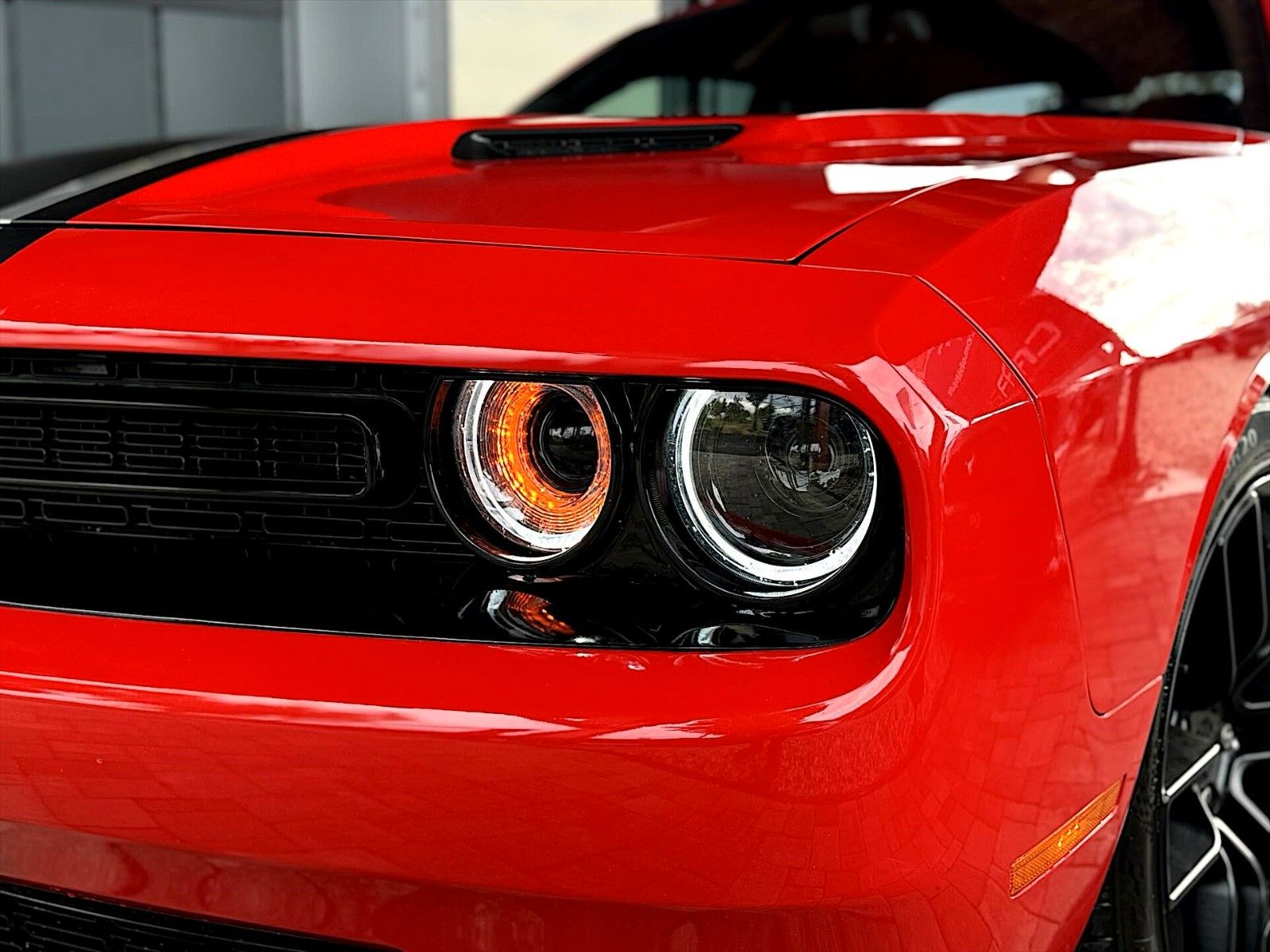 Fahrzeugabbildung Dodge Challenger 5.7 V8 Performance RED DEVIL *LED*