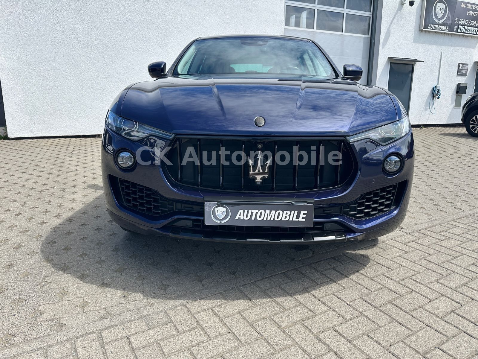 Fahrzeugabbildung Maserati Levante GranLusso S Q4/Navi/Pano/LED/360°Kam.