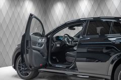 GLE 63 AMG COUPE BLACK / BLACK CARBON