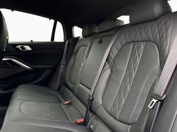 BMW X6 - 12