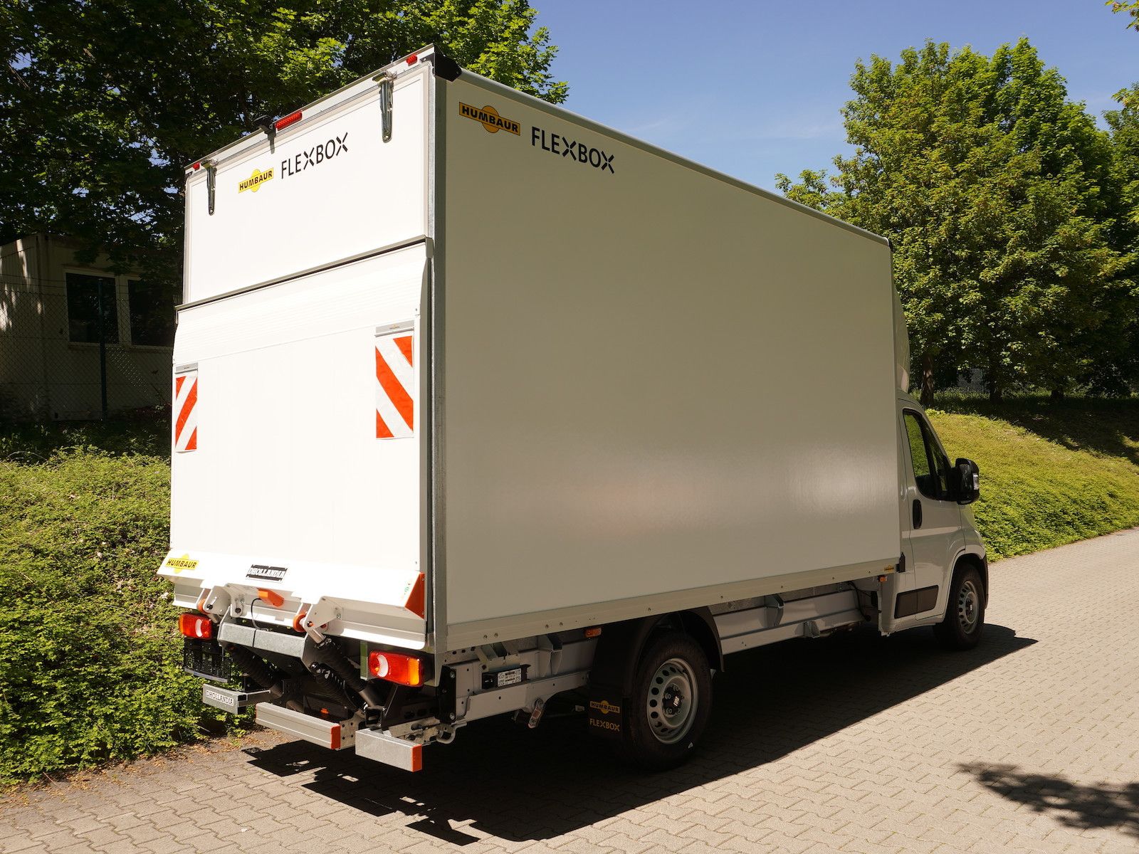 Fiat Ducato Maxi 35 L4 180 / Koffer mit Ladebordwand imagem 2
