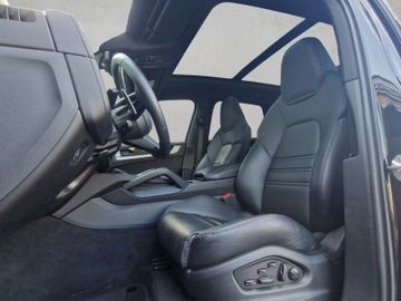 Porsche Cayenne - 4