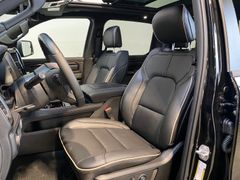 Fahrzeugabbildung Dodge RAM 1500 Limited Night LPG Rambox Dual-Taligate