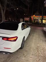 Mercedes-Benz E 220 d Autom. - - Behindertengerechte Mercedes-Benz E 220